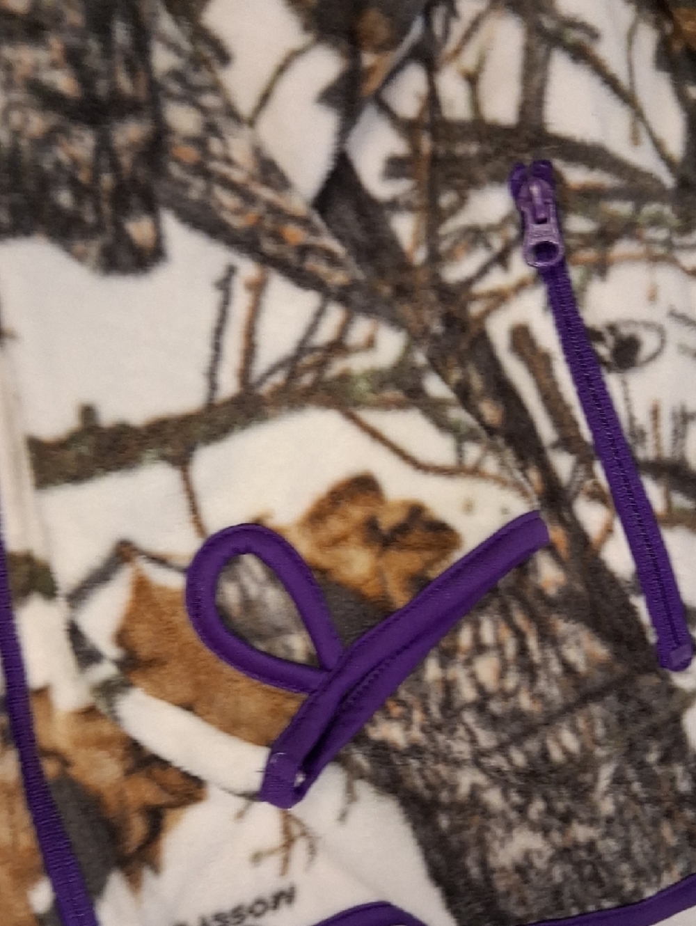 Mossy Oak White and Brown Realtree-Style Camo Fleece Jacket with Purple Accents. - Picture 4 of 13